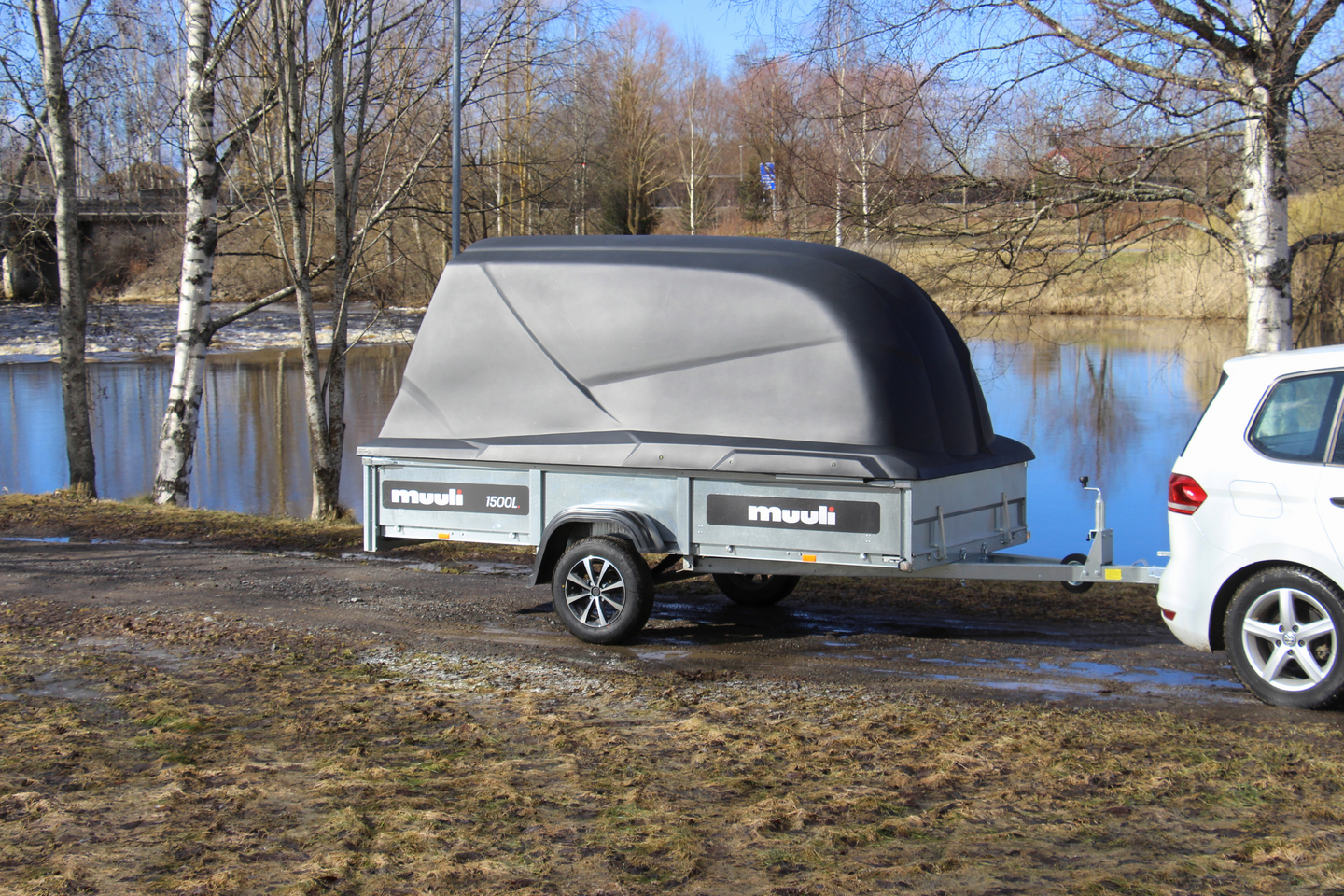 Peräkärry Muuli 1500L + musta Juncar-kuomu 120cm (ei sis. kuomun asennusta)