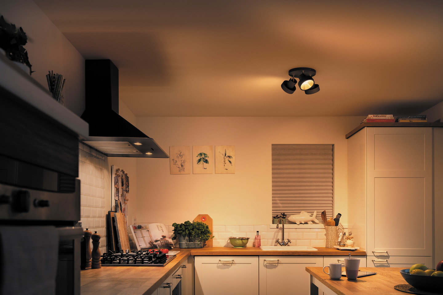 Spottivalaisin Philips Bukko 3-osainen 1290lm musta