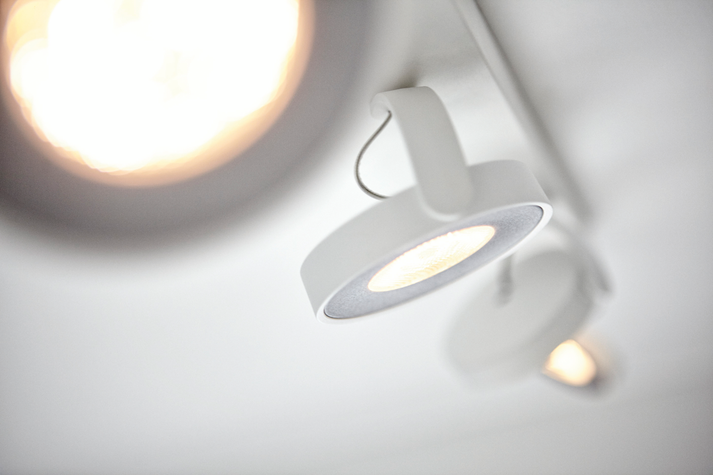 Spottivalaisin Philips Clockwork 2000lm valkoinen