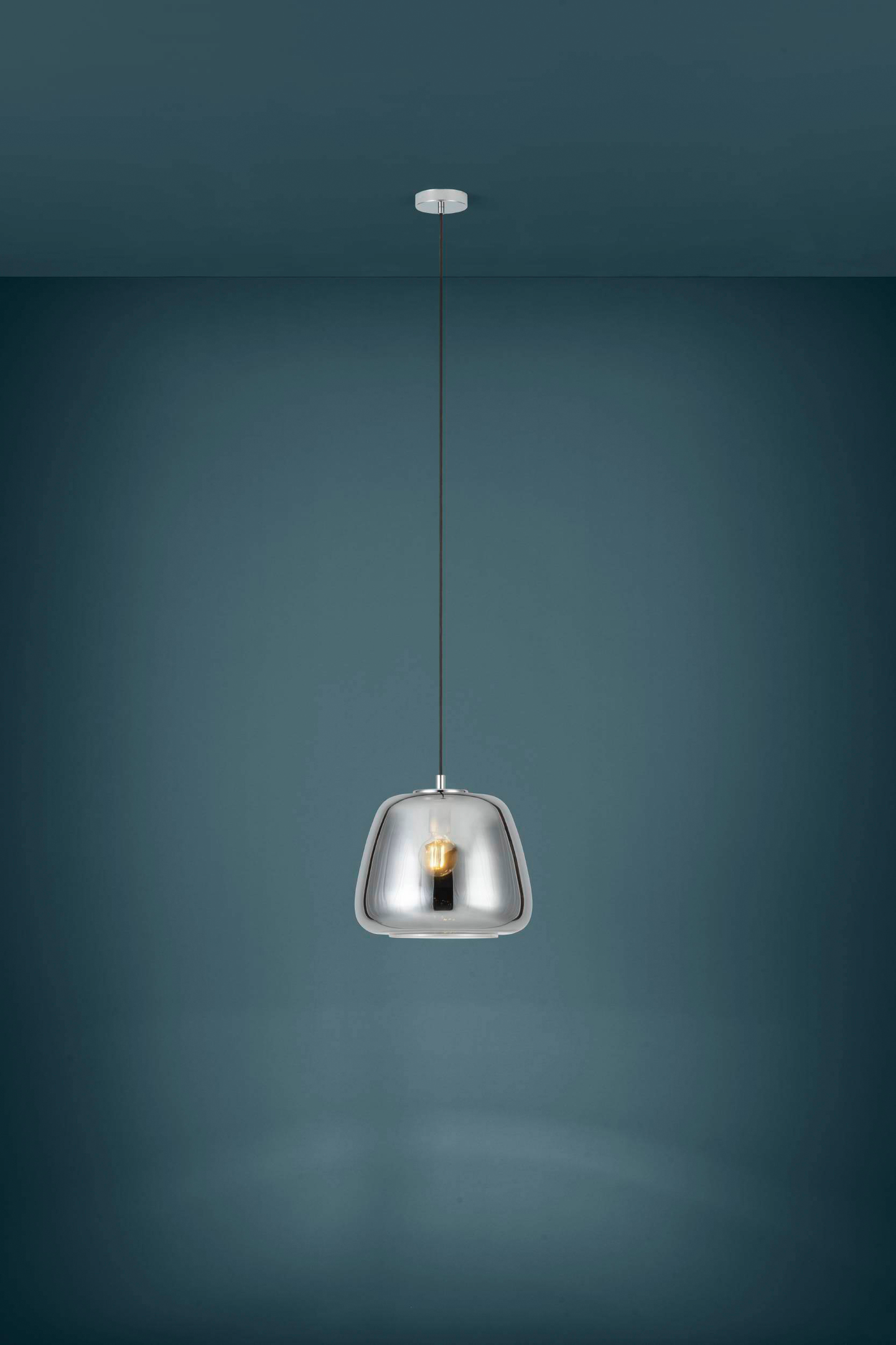 Riippuvalaisin EGLO Albarino savulasi