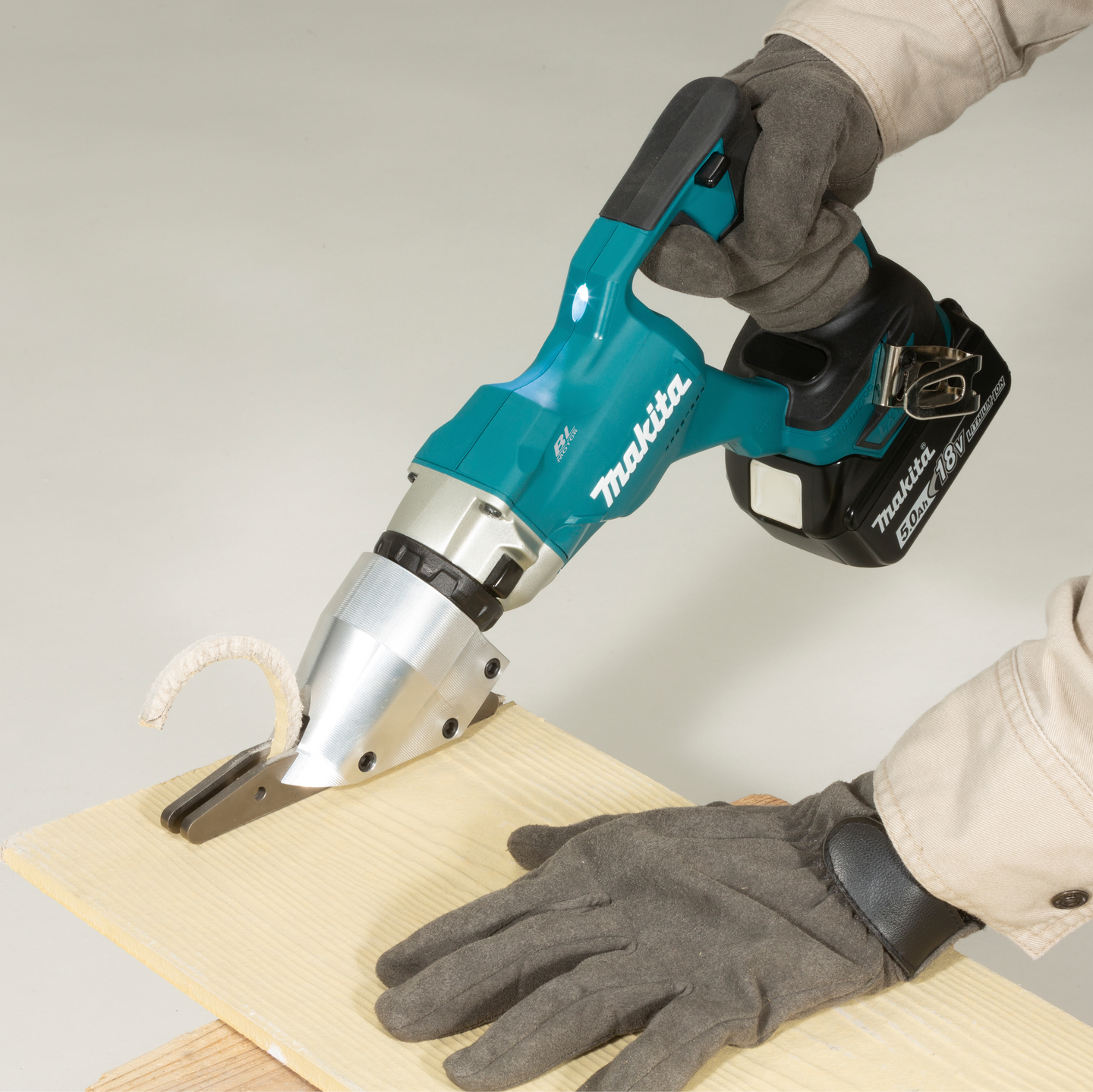 Akkulevyleikkuri Makita DJS800Z 18V runko