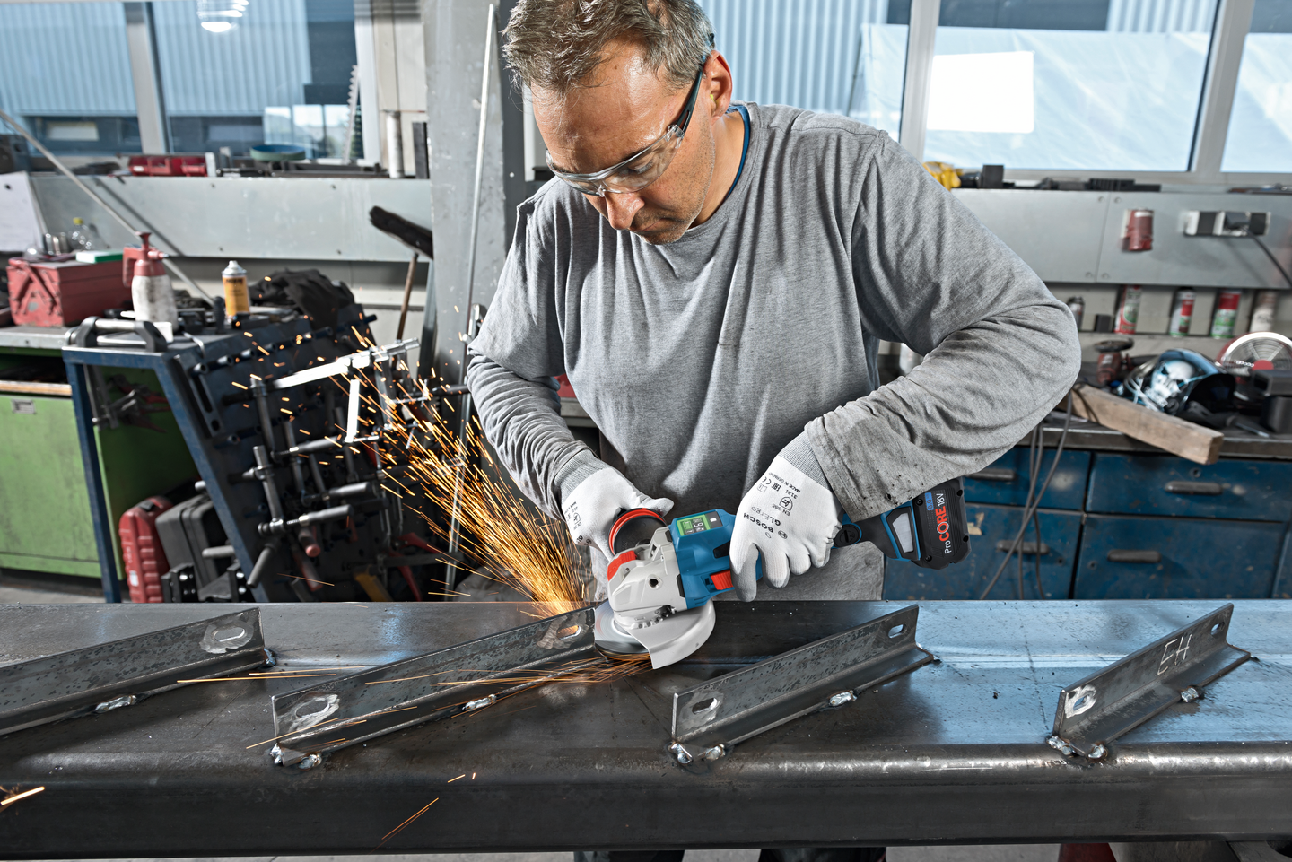 Akkukulmahiomakone Bosch GWX 18V-15 SC 125mm Solo L-BOXX