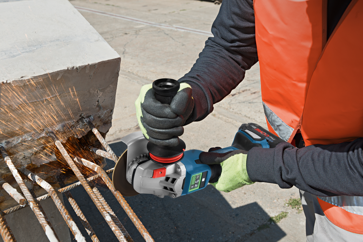 Akkukulmahiomakone Bosch GWS 18V-15 SC 150mm Solo L-BOXX