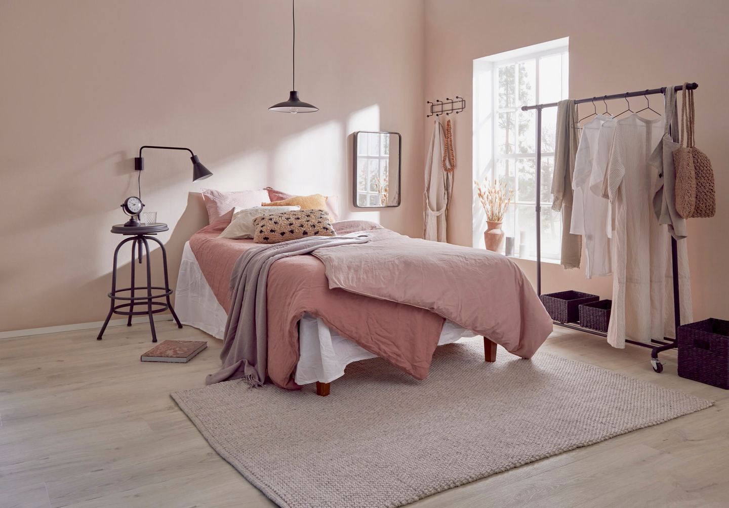 Riippuvalaisin Cello Coda 350mm musta