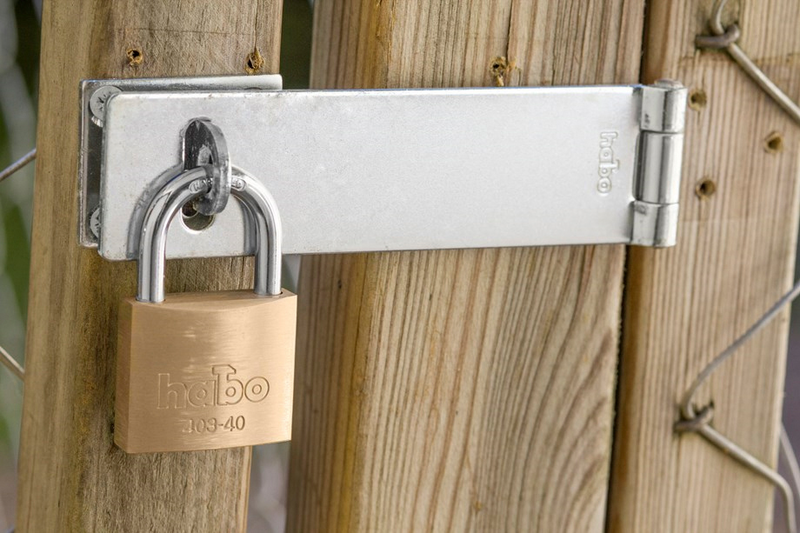 HÄNGLÅS HABO 403-40 MÄSSING SB