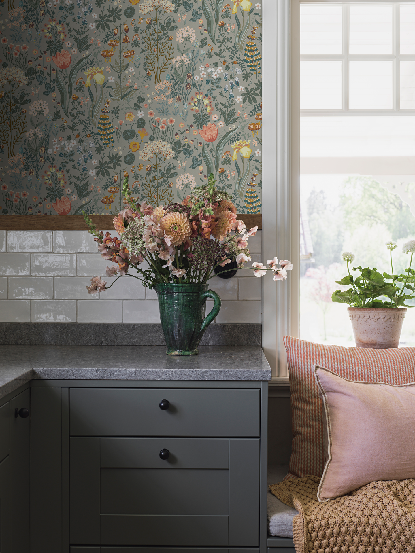 Tapetti Boråstapeter Flowery 2054 10,05m kuitu