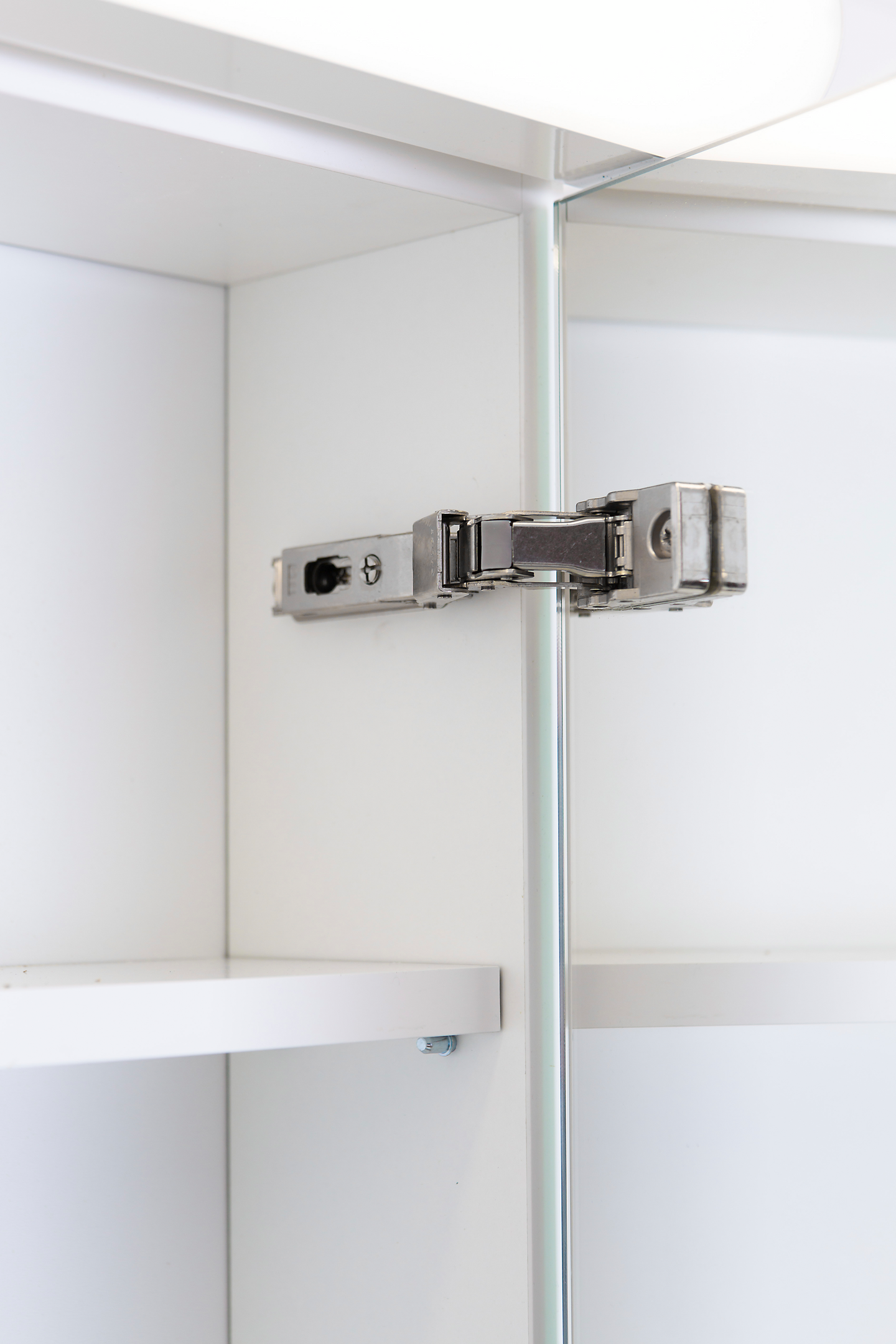 Peilikaappi Finnmirror 60 valkoinen led-valaisimella