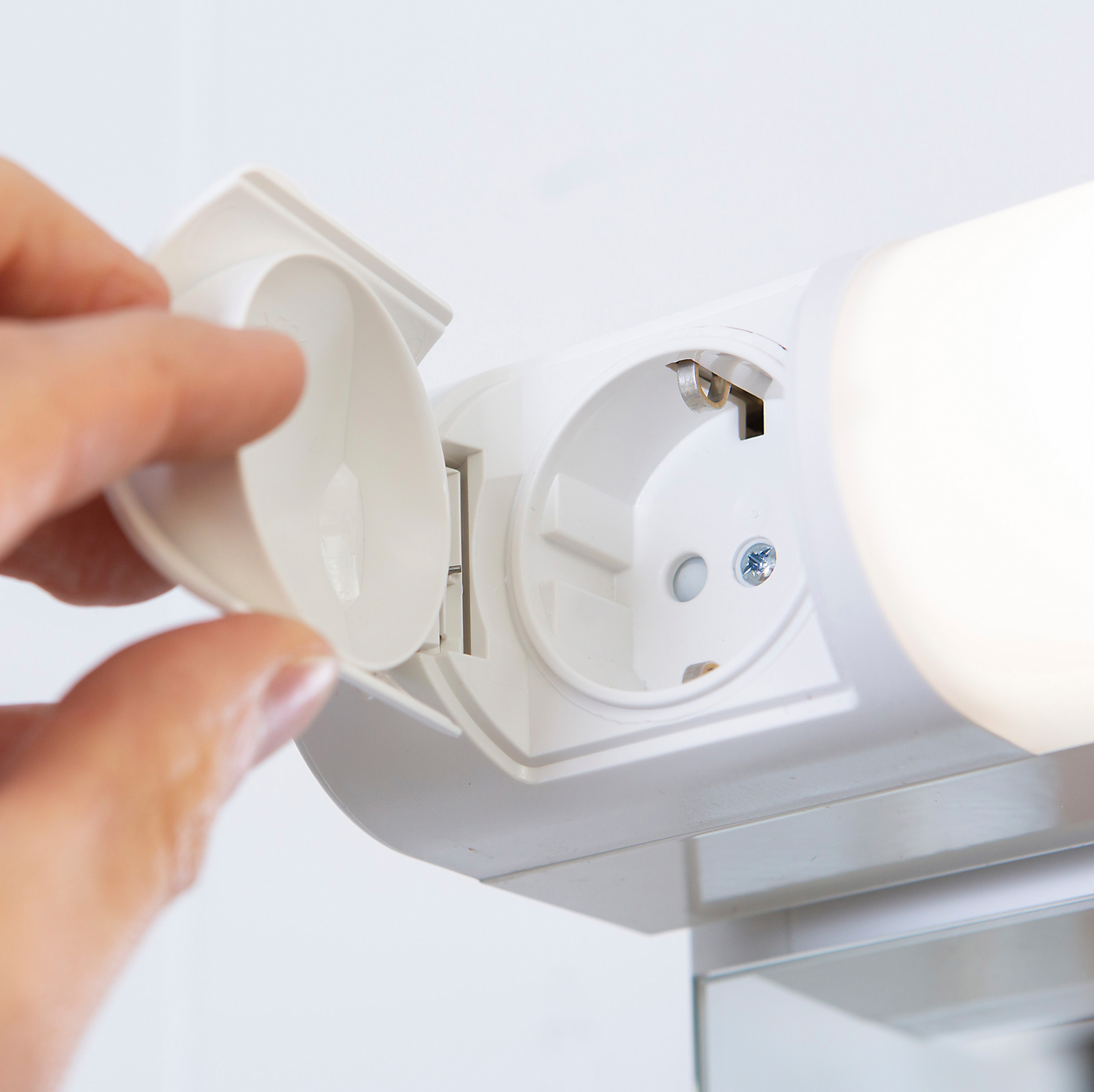 Peilikaappi Finnmirror 60 valkoinen led-valaisimella