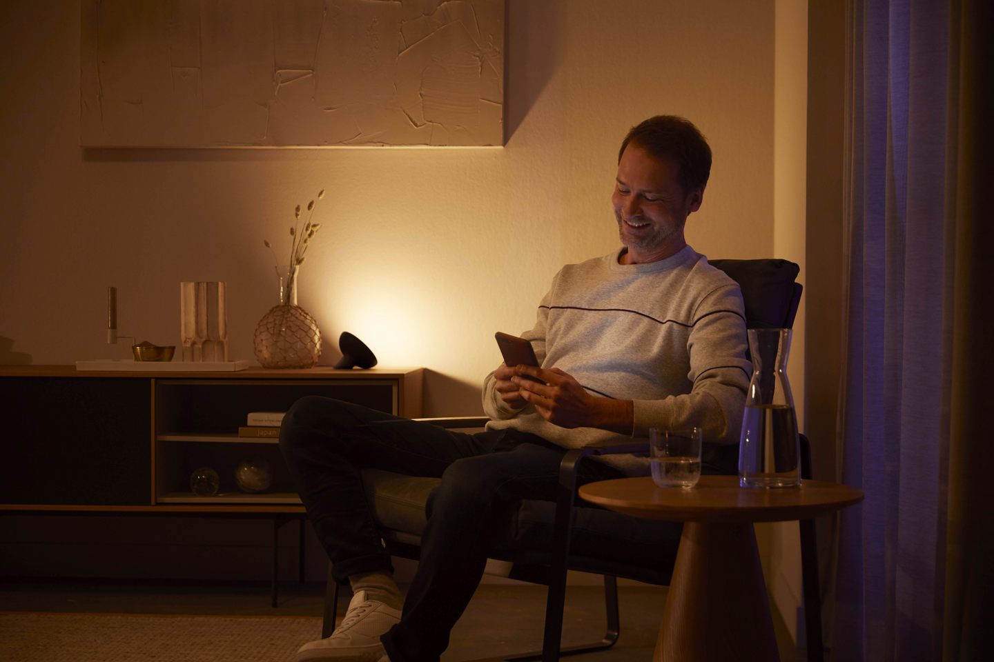 Pöytävalaisin Philips Hue Bloom 500lm musta