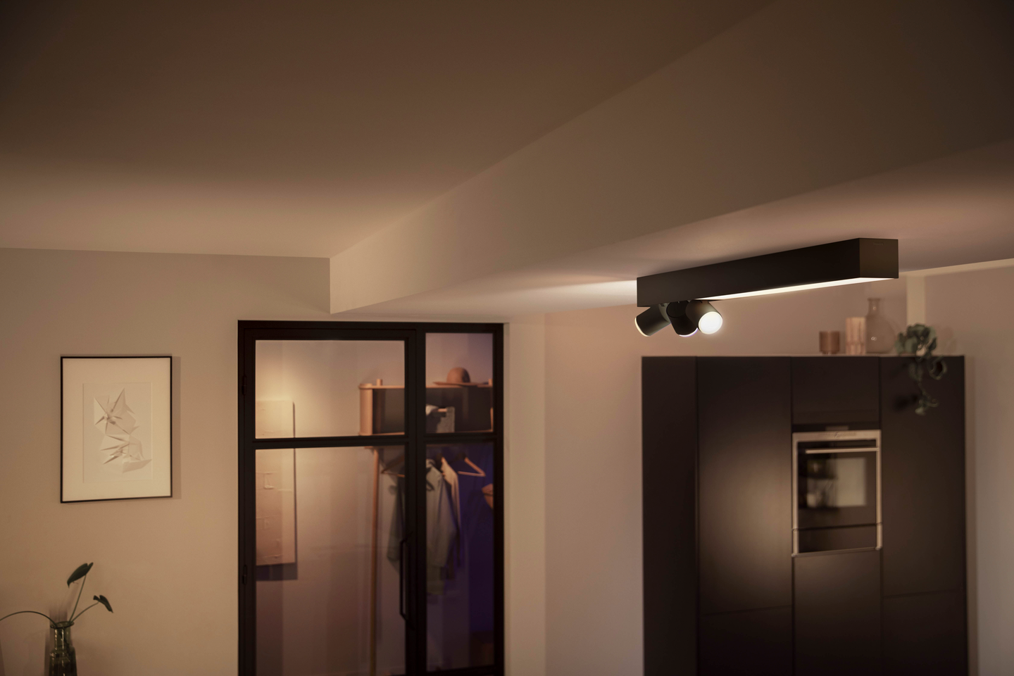 Kattovalaisin Philips Hue Centris 3550lm musta