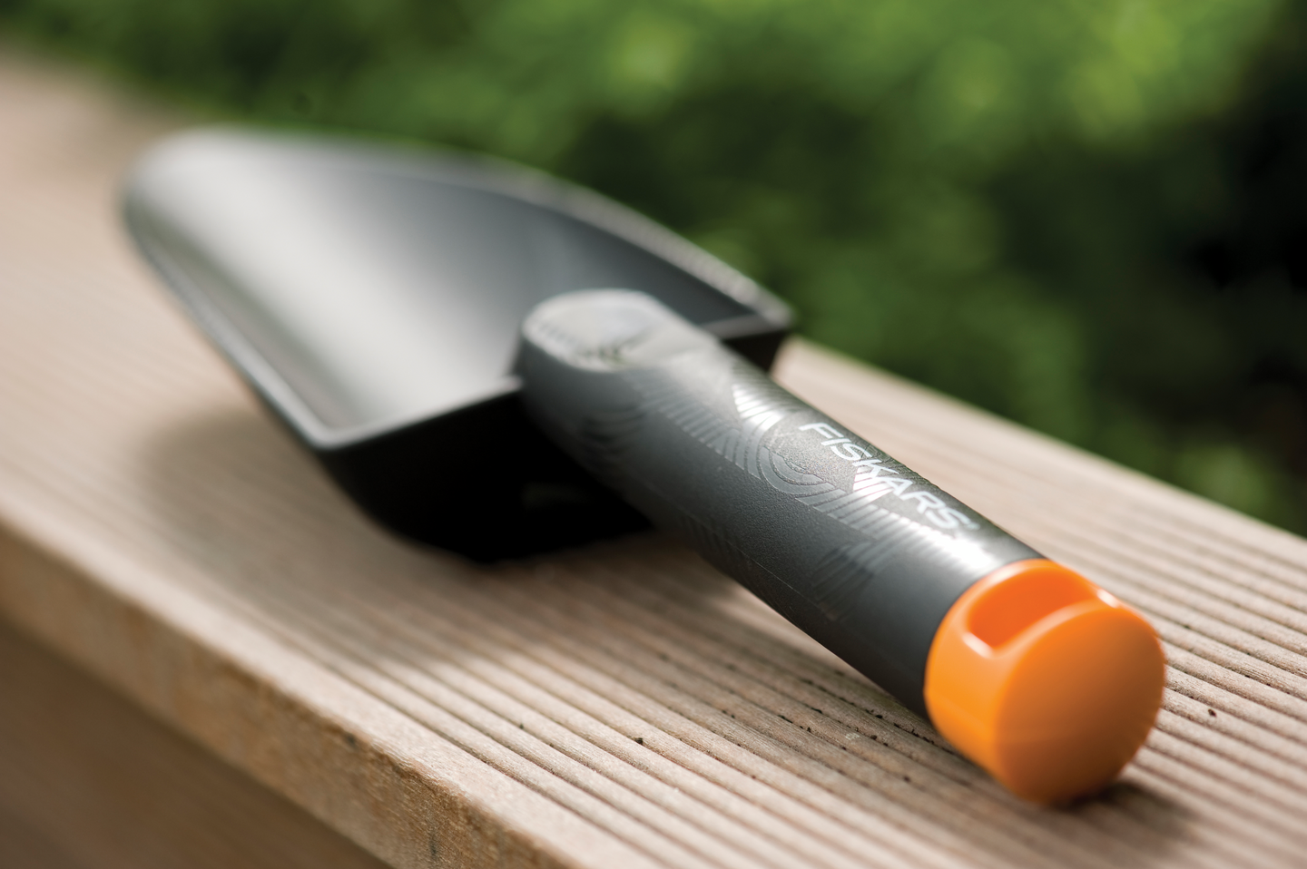 Istutuslapio Fiskars leveä Solid 1000694