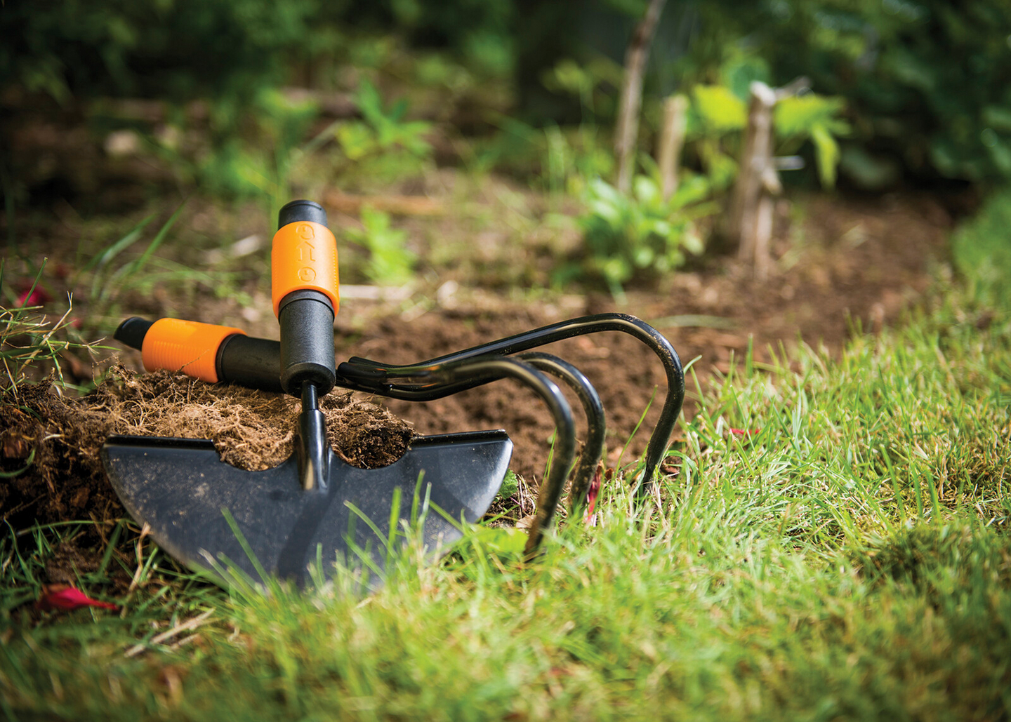 KANTSKÄRARE FISKARS QUIKFIT HALVMÅNE