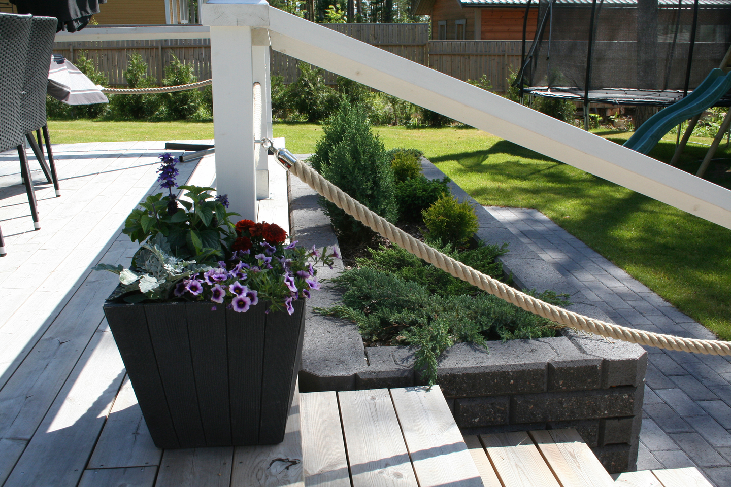 Vallikivi normaalikivipari HB 630x215x100mm musta 56paria/lava 1180kg/lava