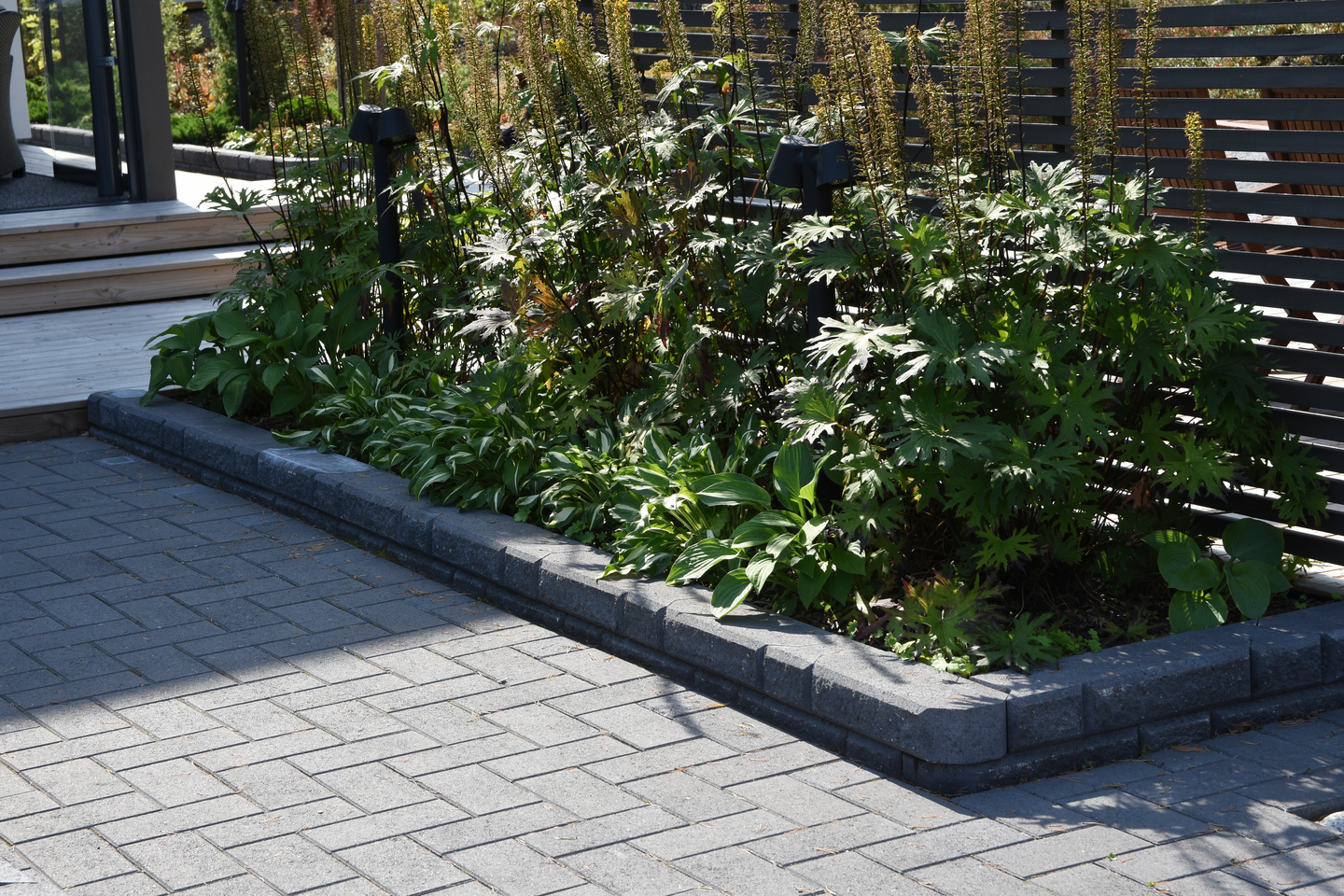 Lohkomuurikivi Lakka musta