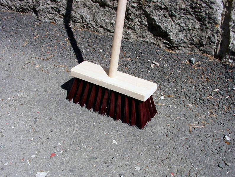 Katuharja varrella SINI 361/250V