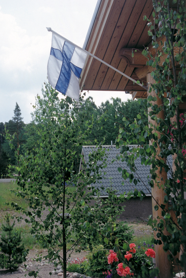 Omalipputanko Flagmore 130cm Suomen lippu + seinäpidike - K-Rauta