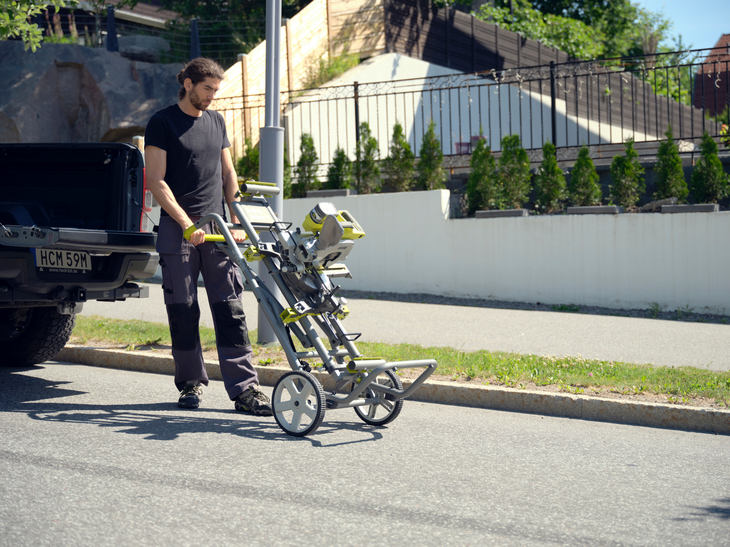 Sahapöytä Ryobi RLSW01 pyörillä