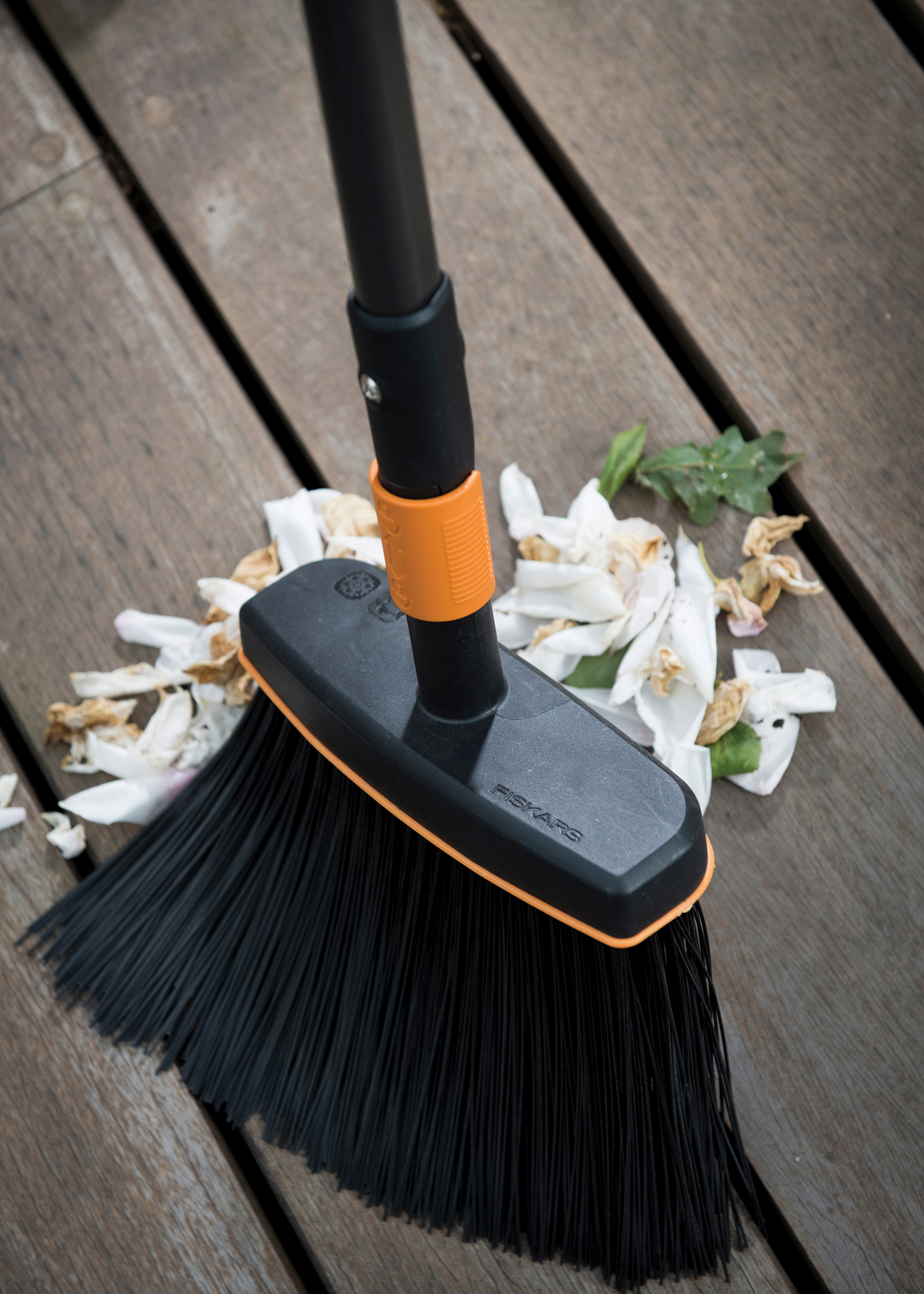 Lakaisuharja Fiskars QuikFit 1001415