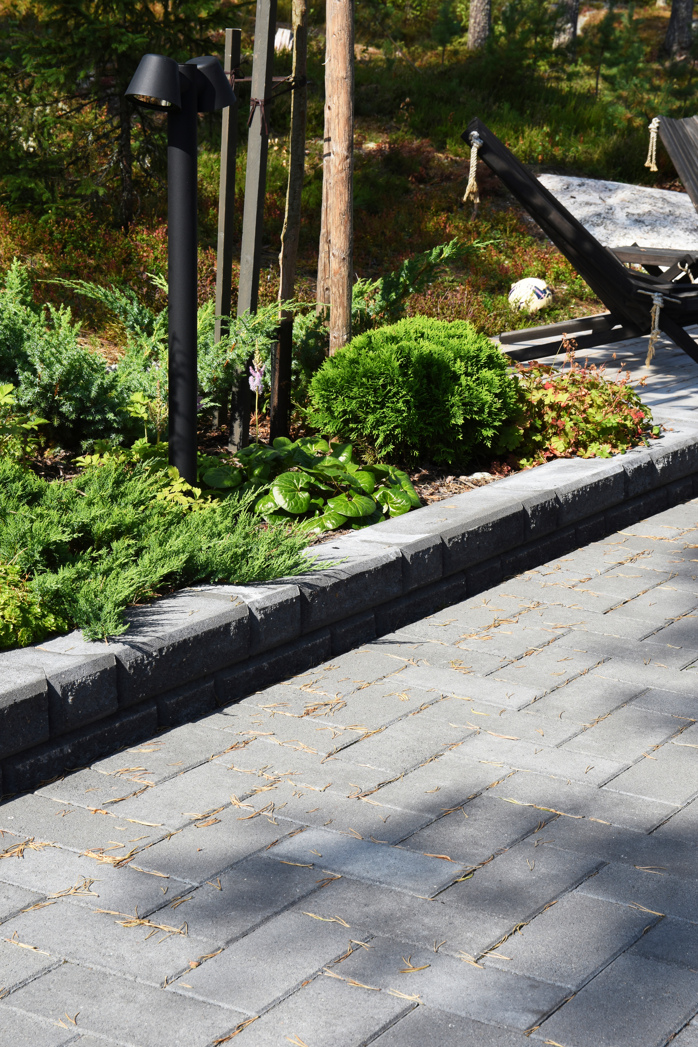 Pihakivi Lakka 60 musta