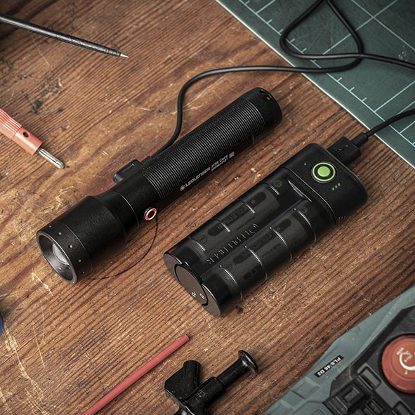 Käsivalaisin Ledlenser P7R Core musta 1400lm ladattava