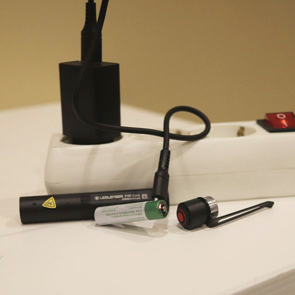 Taskulamppu Ledlenser P2R Core musta 120lm ladattava