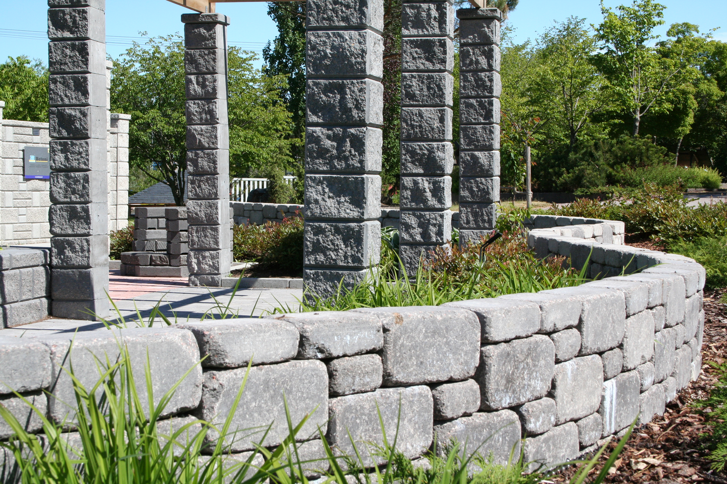 Patinoitu muurikivi HB 320x160x160mm iso musta 54kpl/lava 1020kg/lava