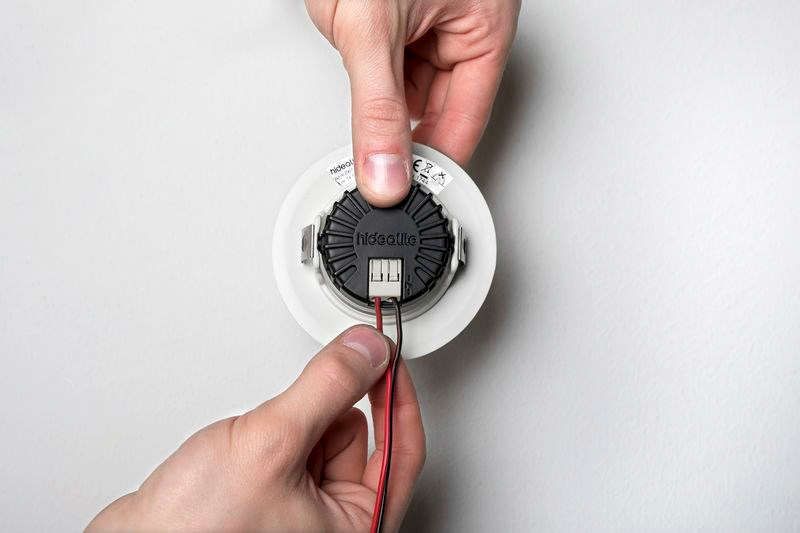 Alasvalo Hide-a-lite 12-sarja 1218 12V 3000K valkoinen