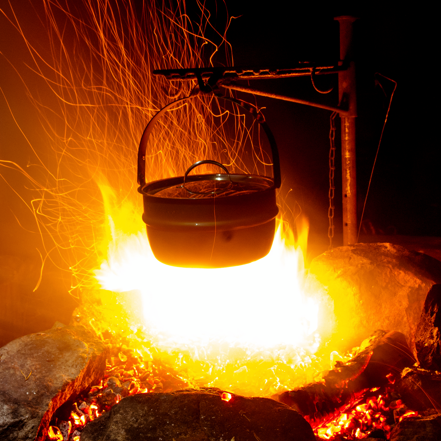 Nuotiokattila Muurikka 2,3l kannella