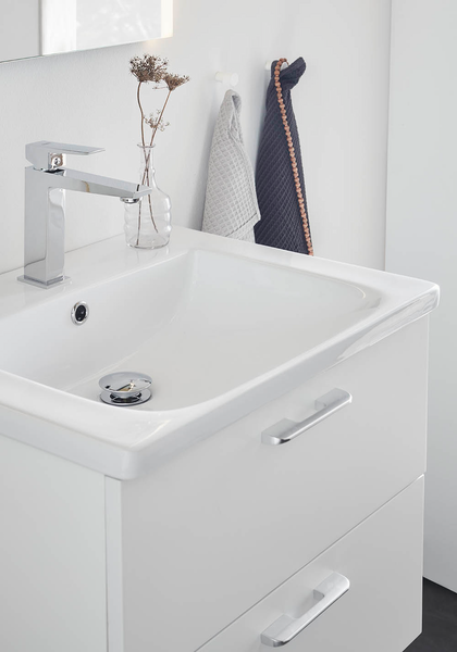 TVÄTTSTÄLLSSKÅP NORO NEO VIT 600