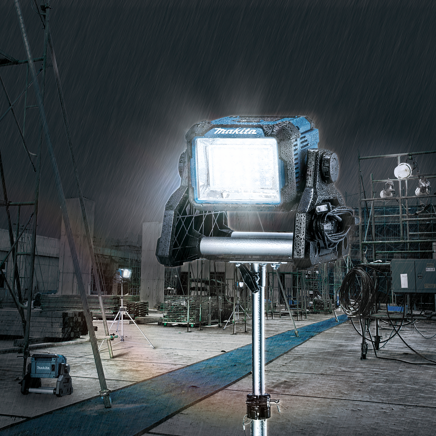 Työmaavalaisin Makita DML811 18V LXT runko