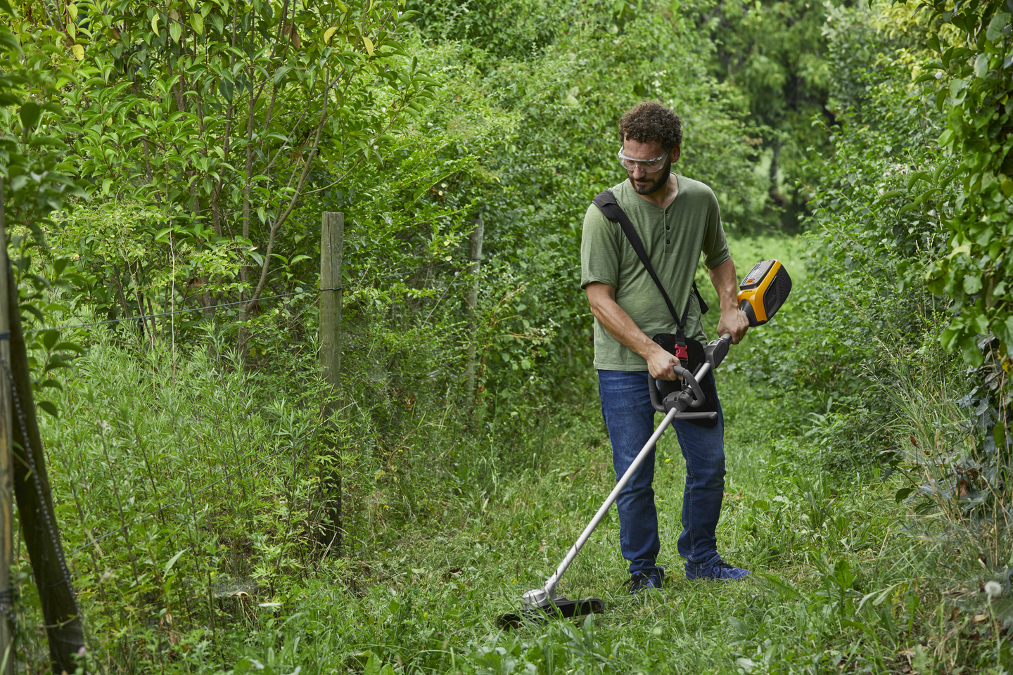 Akkutrimmeri Stiga SBC 500 AE