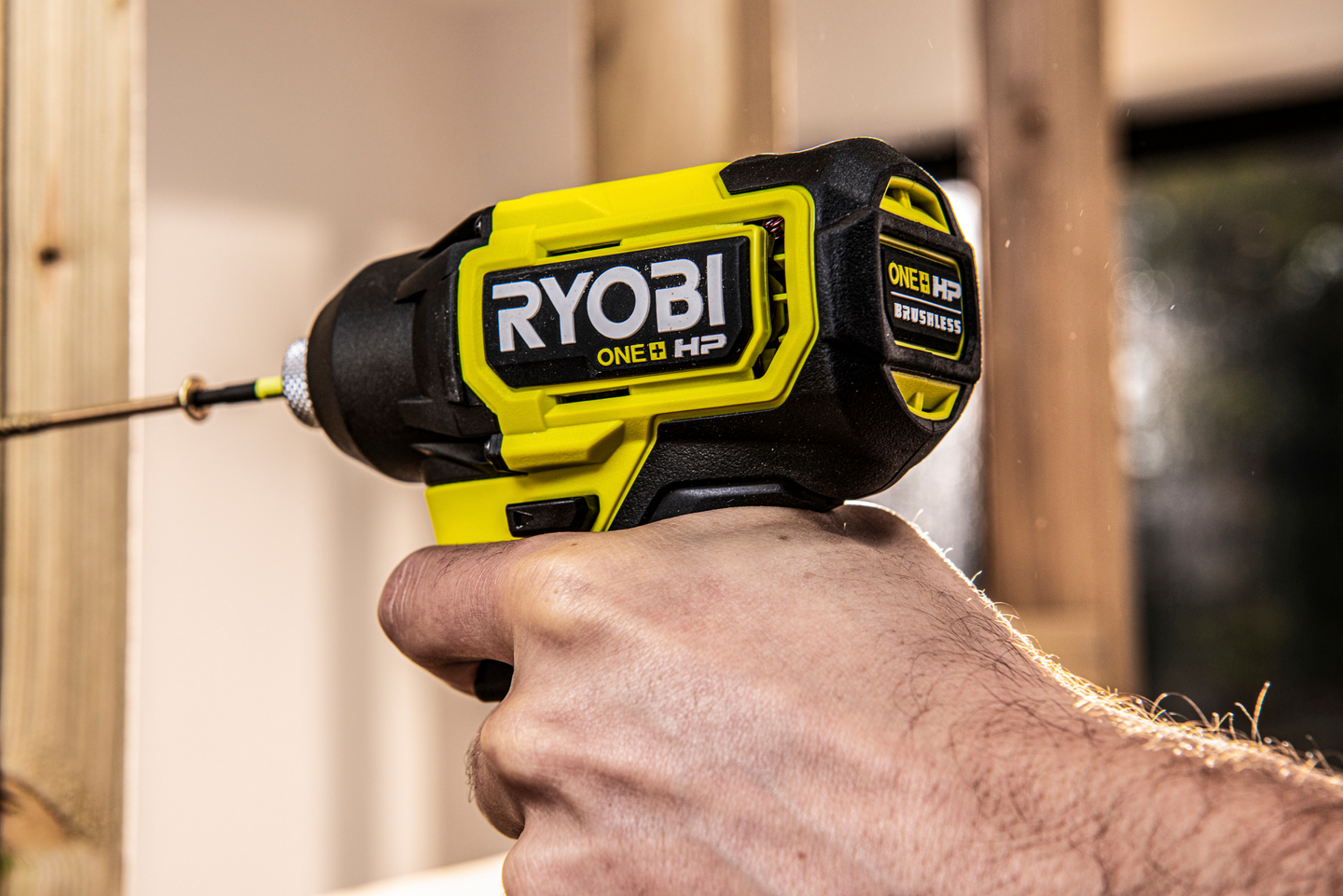 Iskevä ruuvinväännin Ryobi RID18C-0 18V ONE+ HP runko