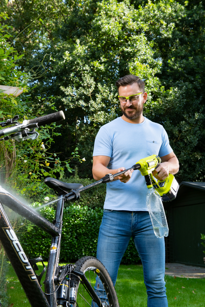 Pullosovitin Ryobi RAC751 EZClean