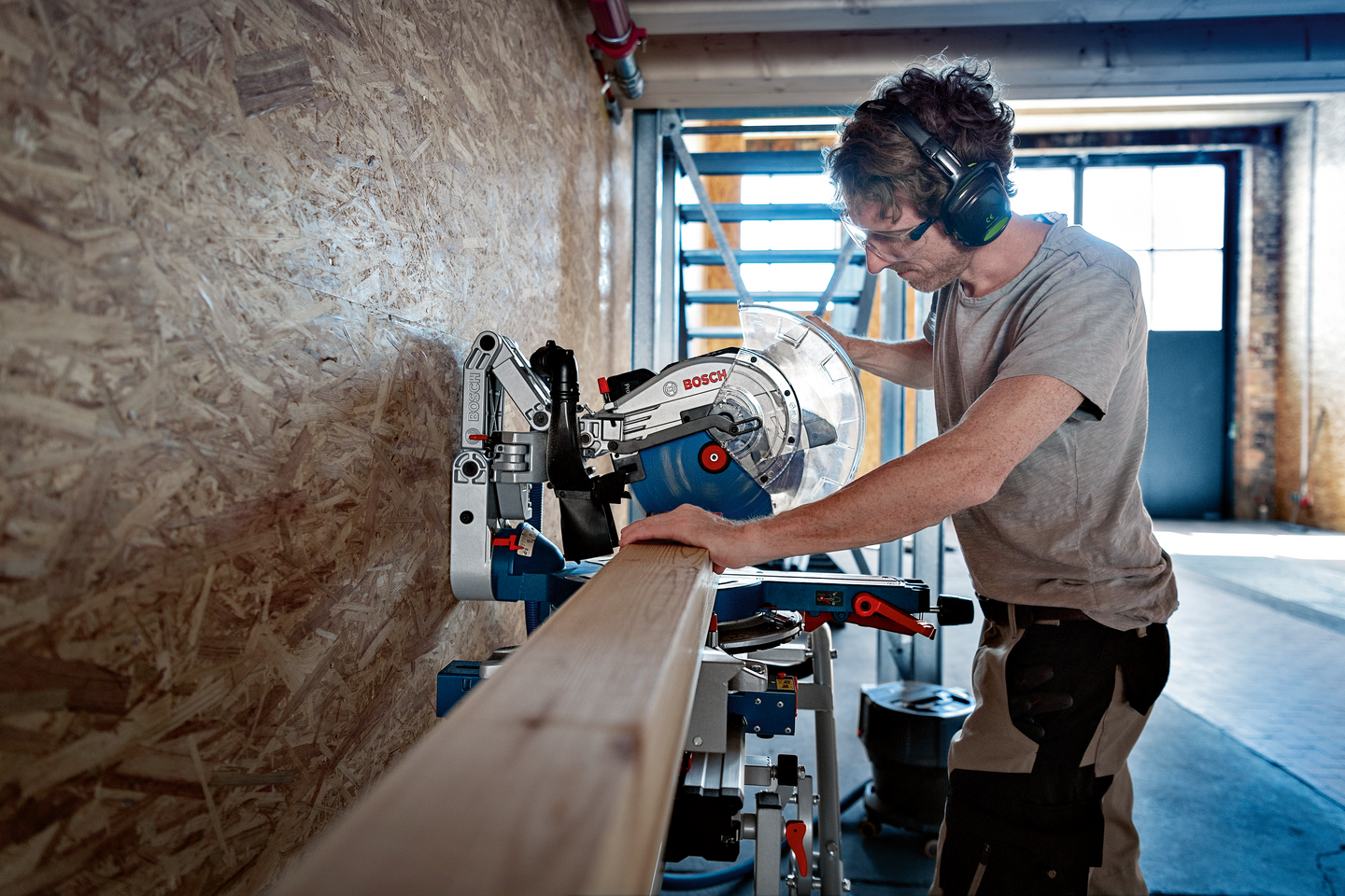 Akkujiirisaha Bosch GCM 18V-305 GDC Solo