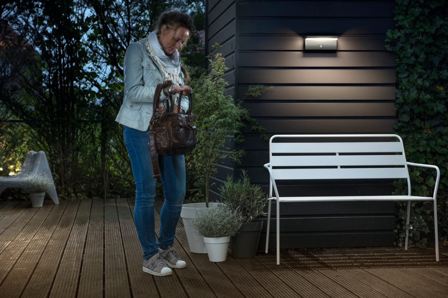 Seinävalaisin Philips Bustan Ir 2x4,5W antrasiitti
