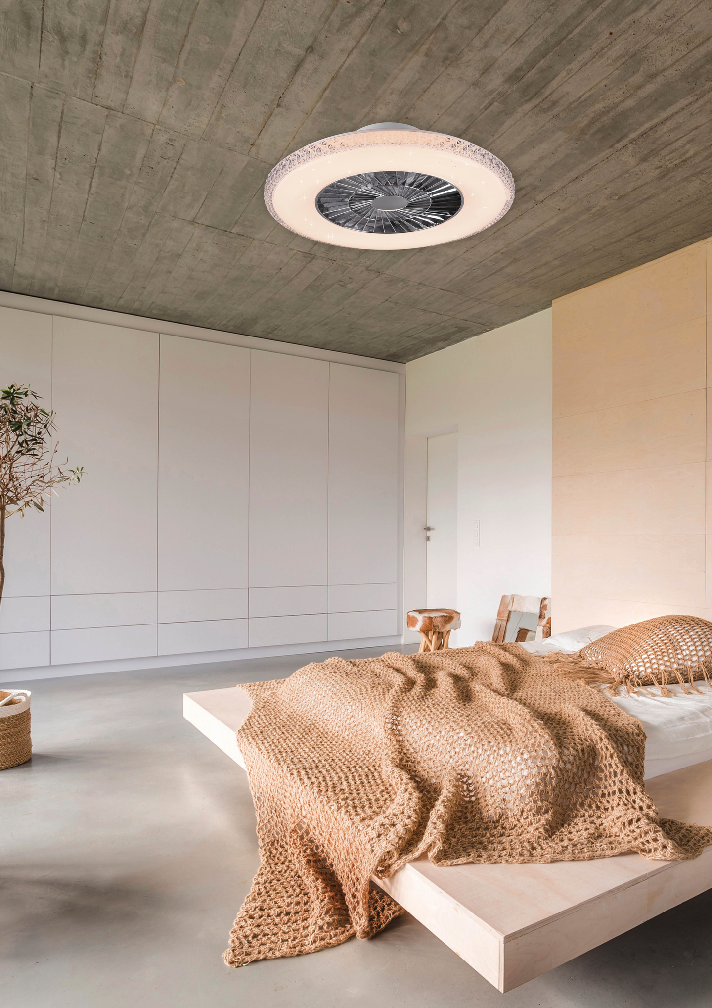 Tuuletinplafondi TRIO Harstad led 39,6W kirkas