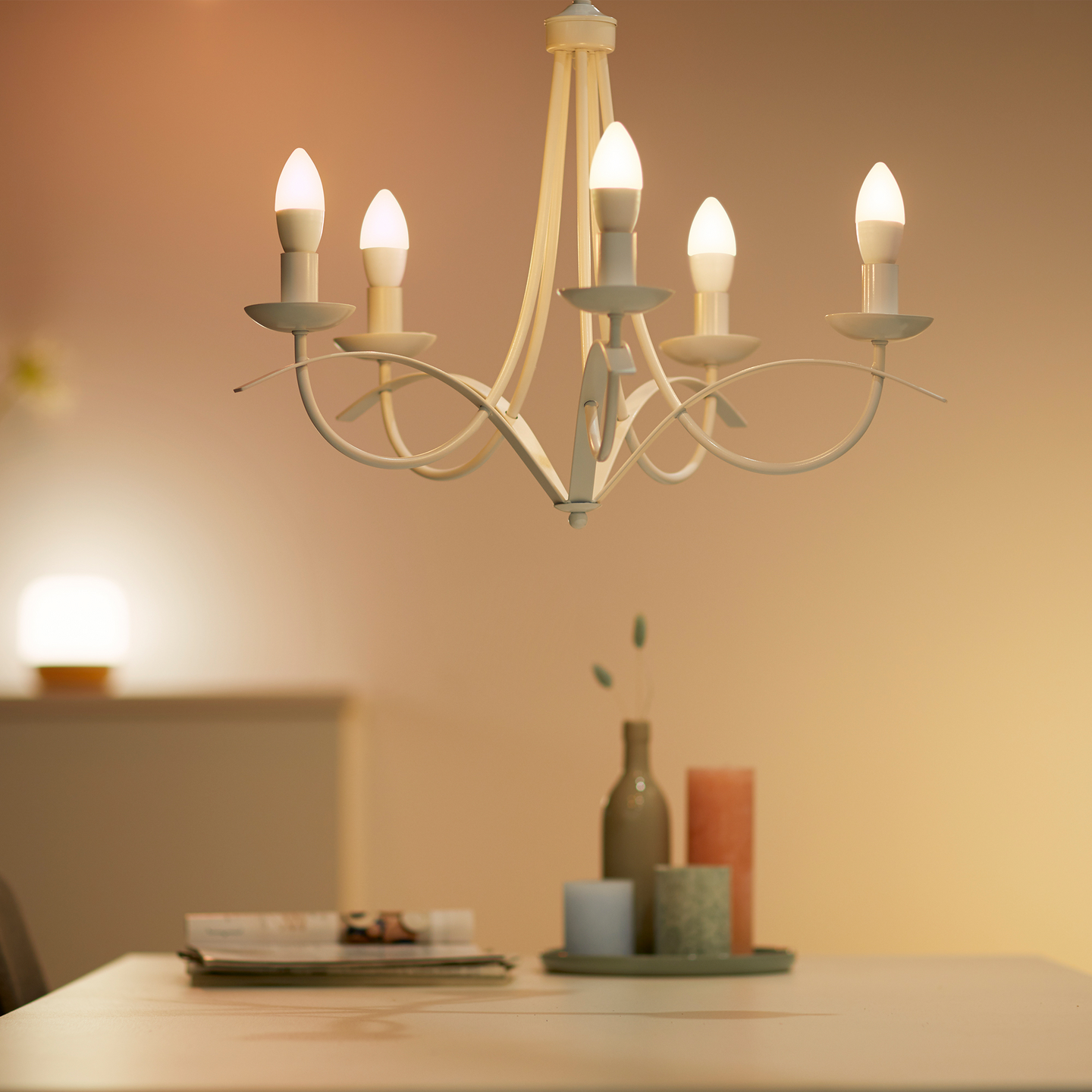 Led-lamppu WiZ WI-FI 4.9W E14 C37 922-65 RGB