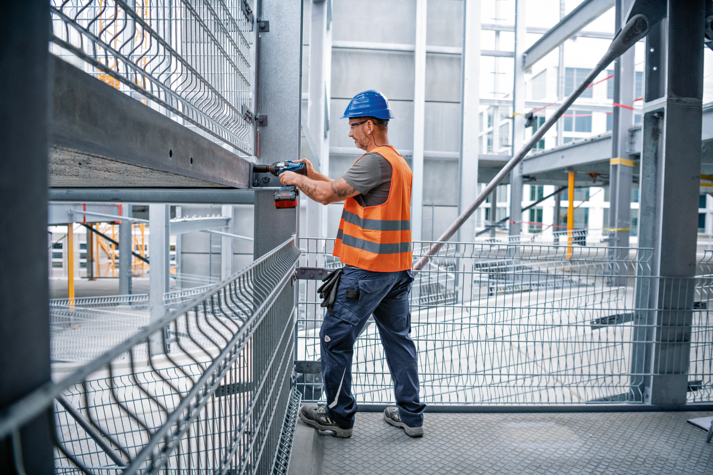 Akkuiskumutterinväännin Bosch GDS 18V-1050 HC Solo L-Boxx