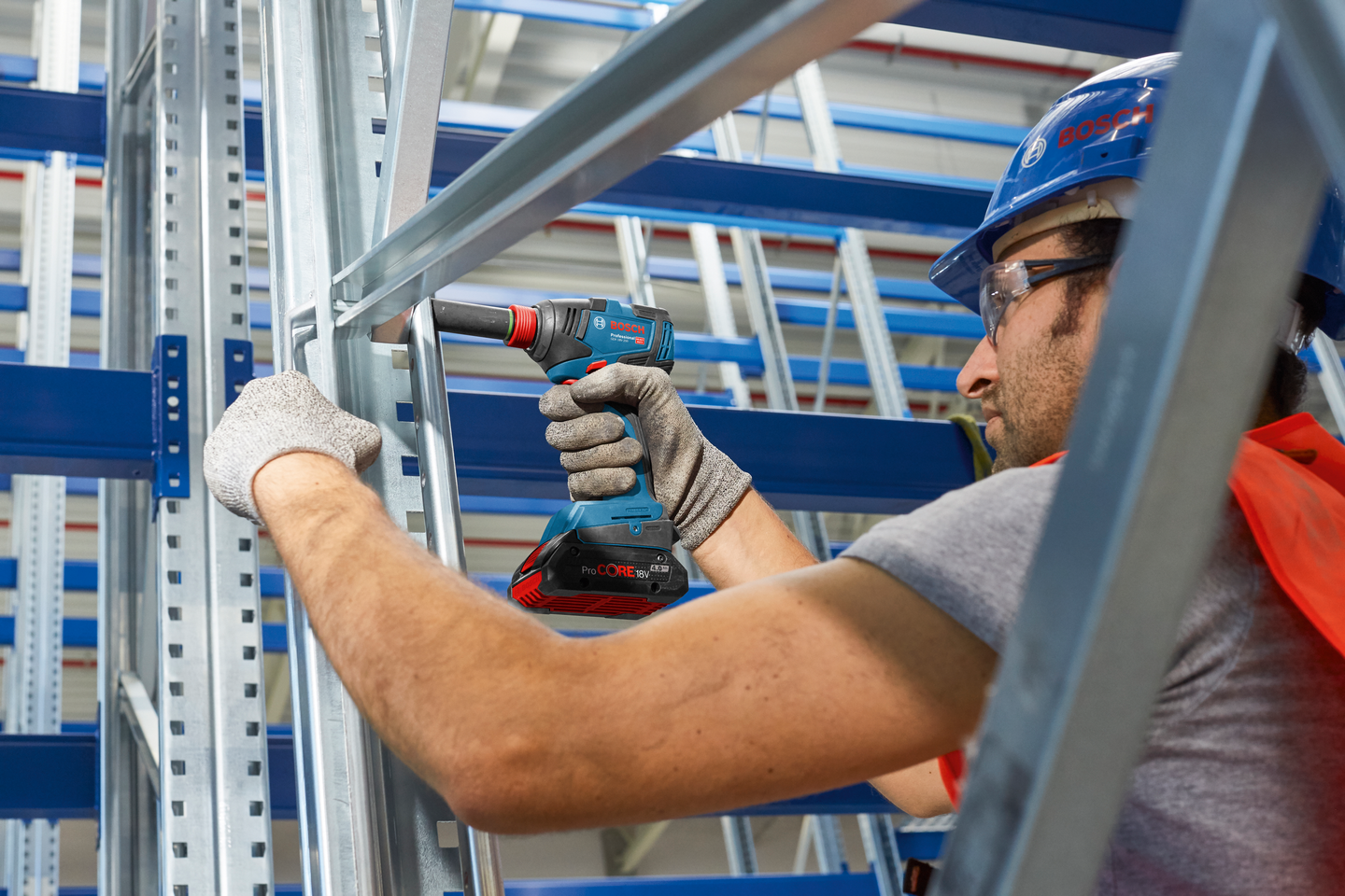 Akkuiskuyhdistelmäväännin Bosch GDX 18V-200 2x4,0Ah L-CASE