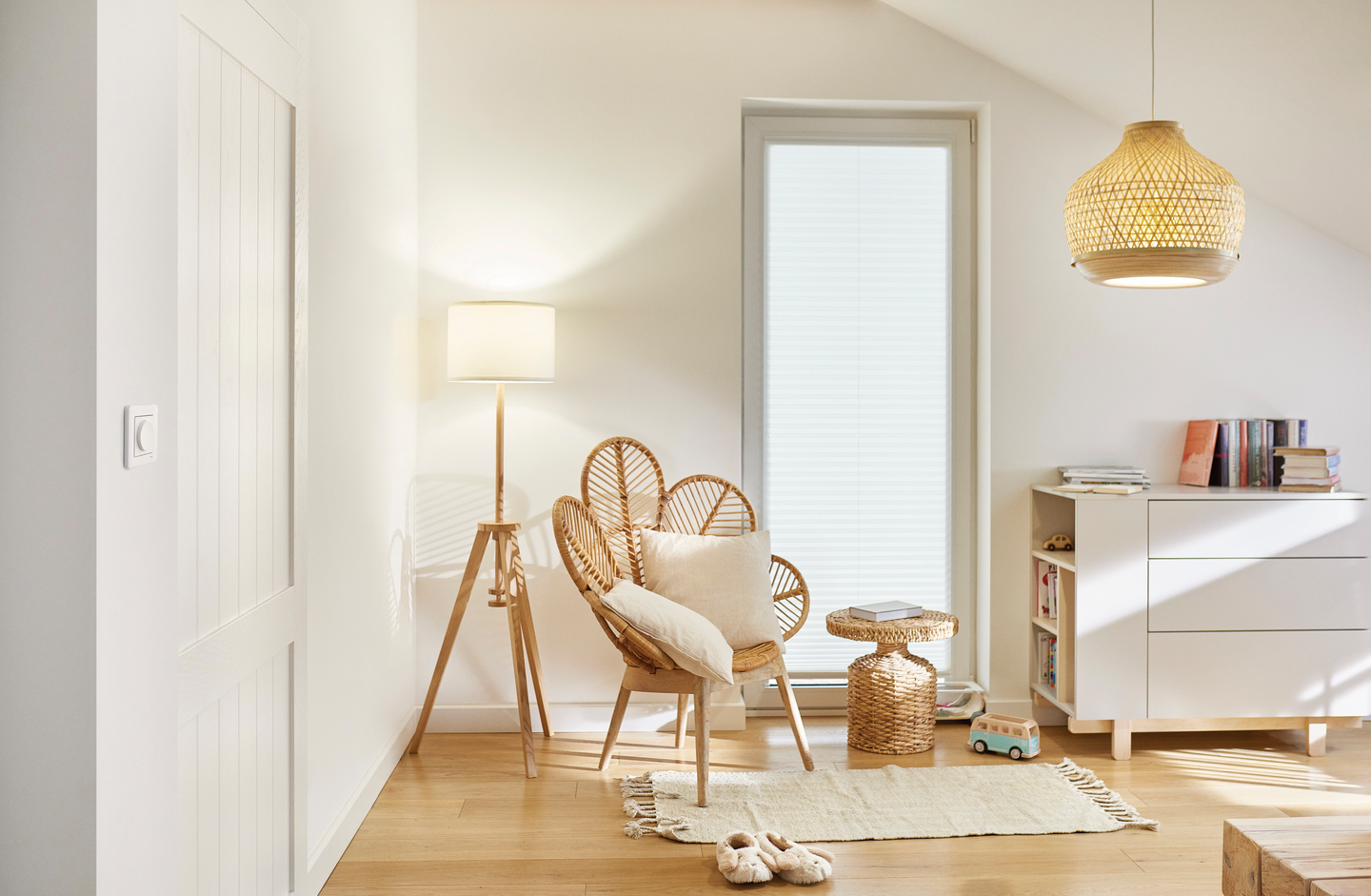 Wiser Exxact valonsäädin Schneider Electric kiertonupilla Valkoinen