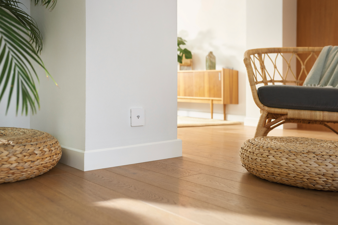 Keskusyksikkö Schneider Electric Wiser