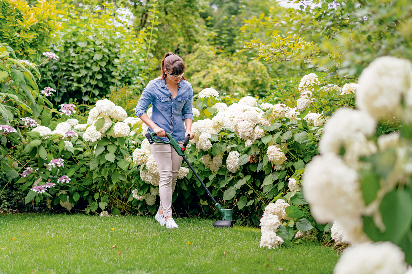 Akkutrimmeri Bosch EasyGrassCut 18V-230 1x2,0Ah