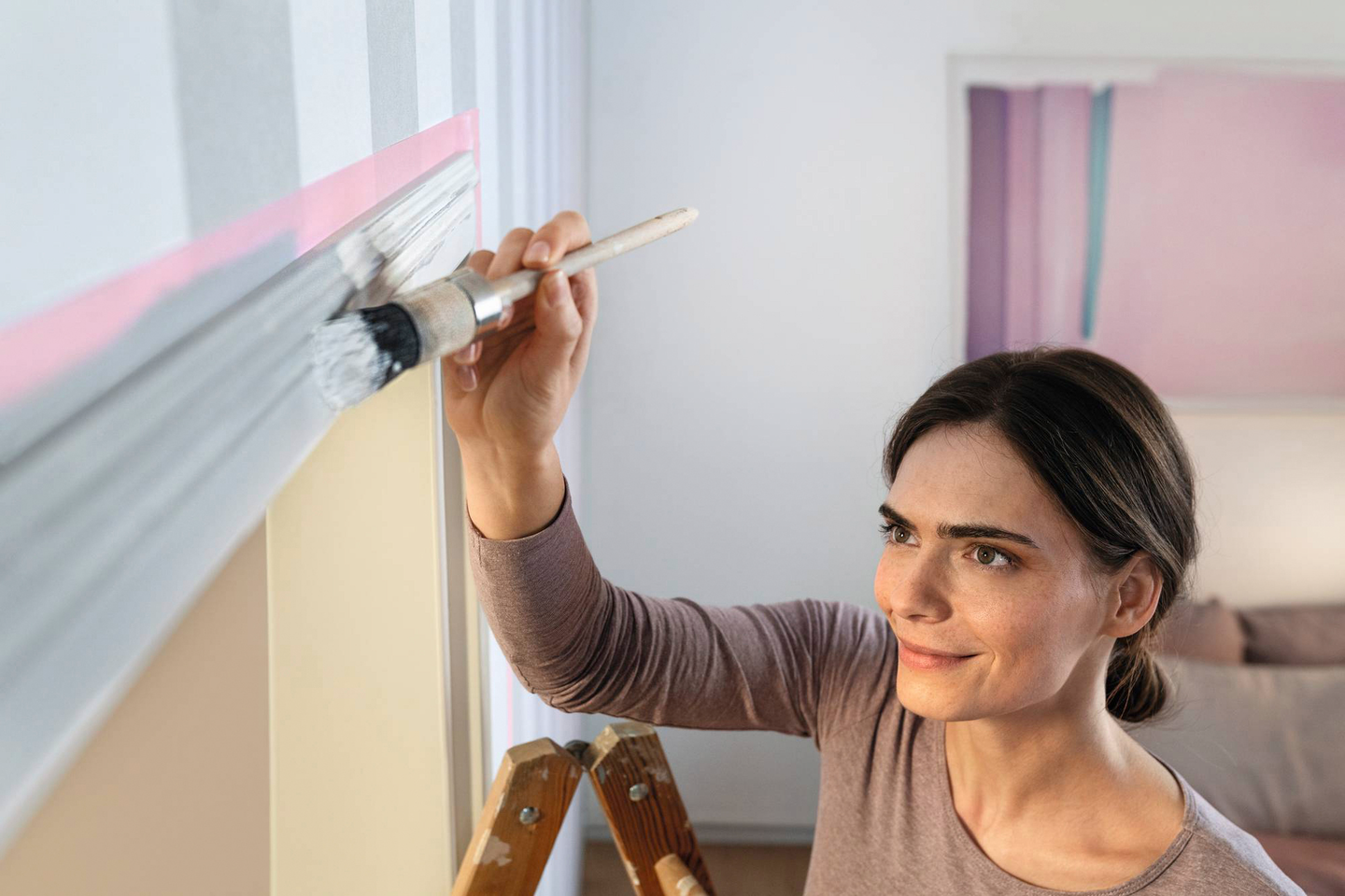 Maalarinteippi Tesa Professional Sensitive 25mx25mm vaaleanpunainen