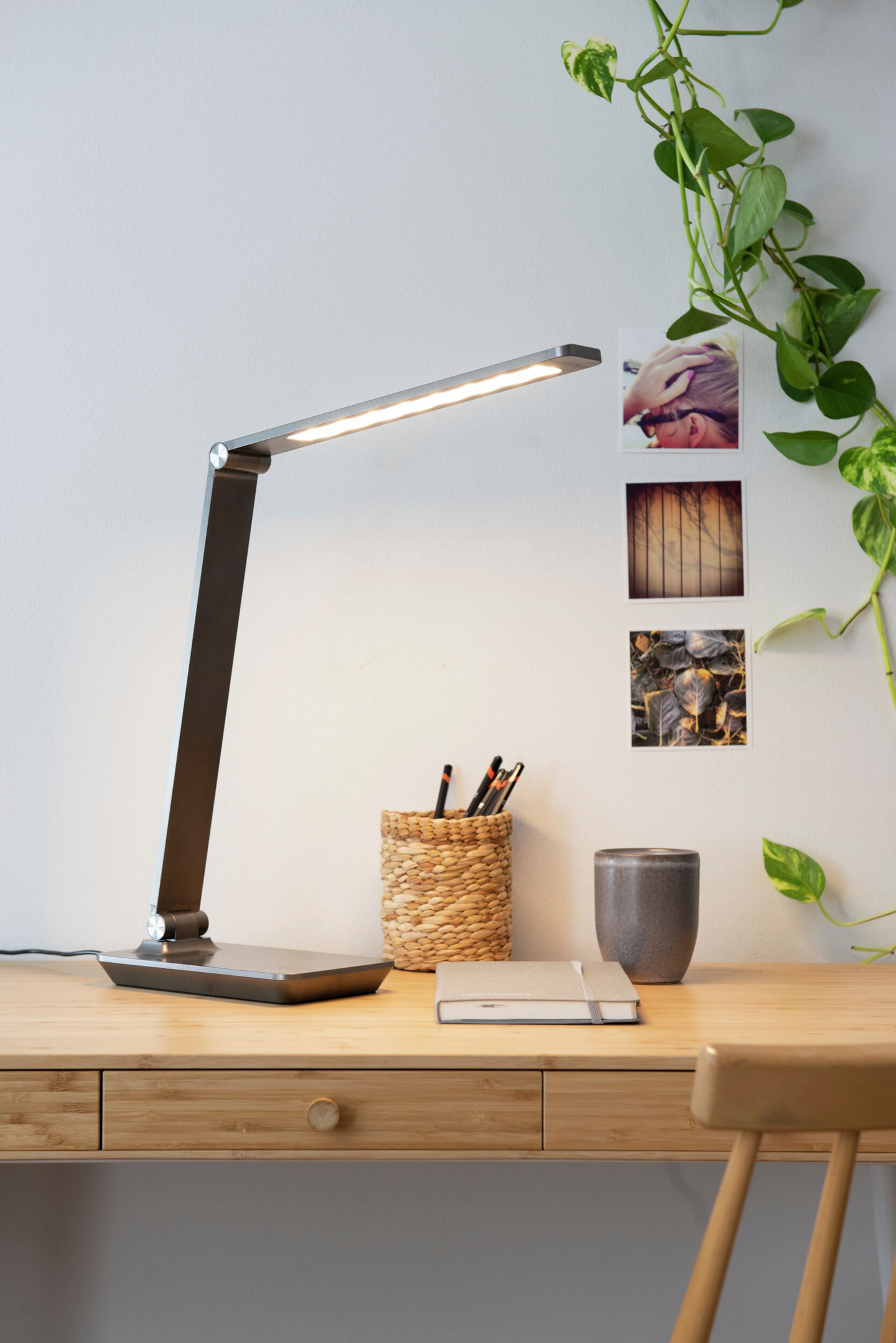 Pöytävalaisin Airam Daria 10W 675lm CCT USB