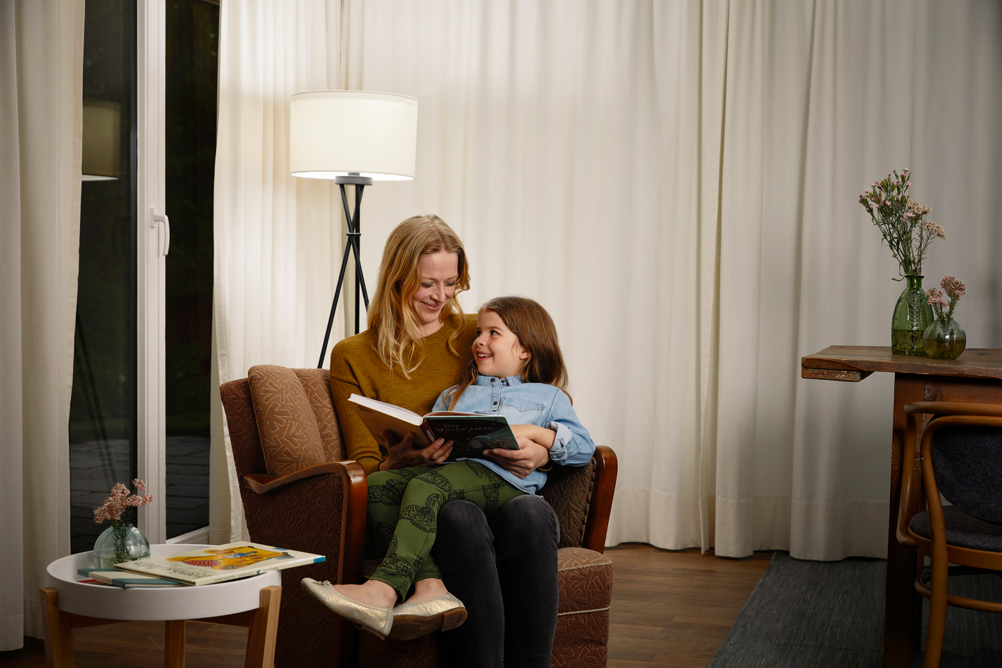 Led sisustuslamppu LEDVANCE SMART+ Wifi 806lm dim E27 kirkkaalla kuvulla