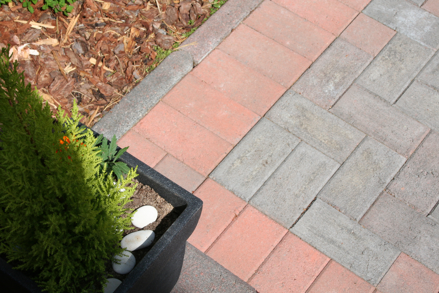 Nurmikonreunakivi HB 400x60x120mm Karelia 108kpl/lava 675kg/lava