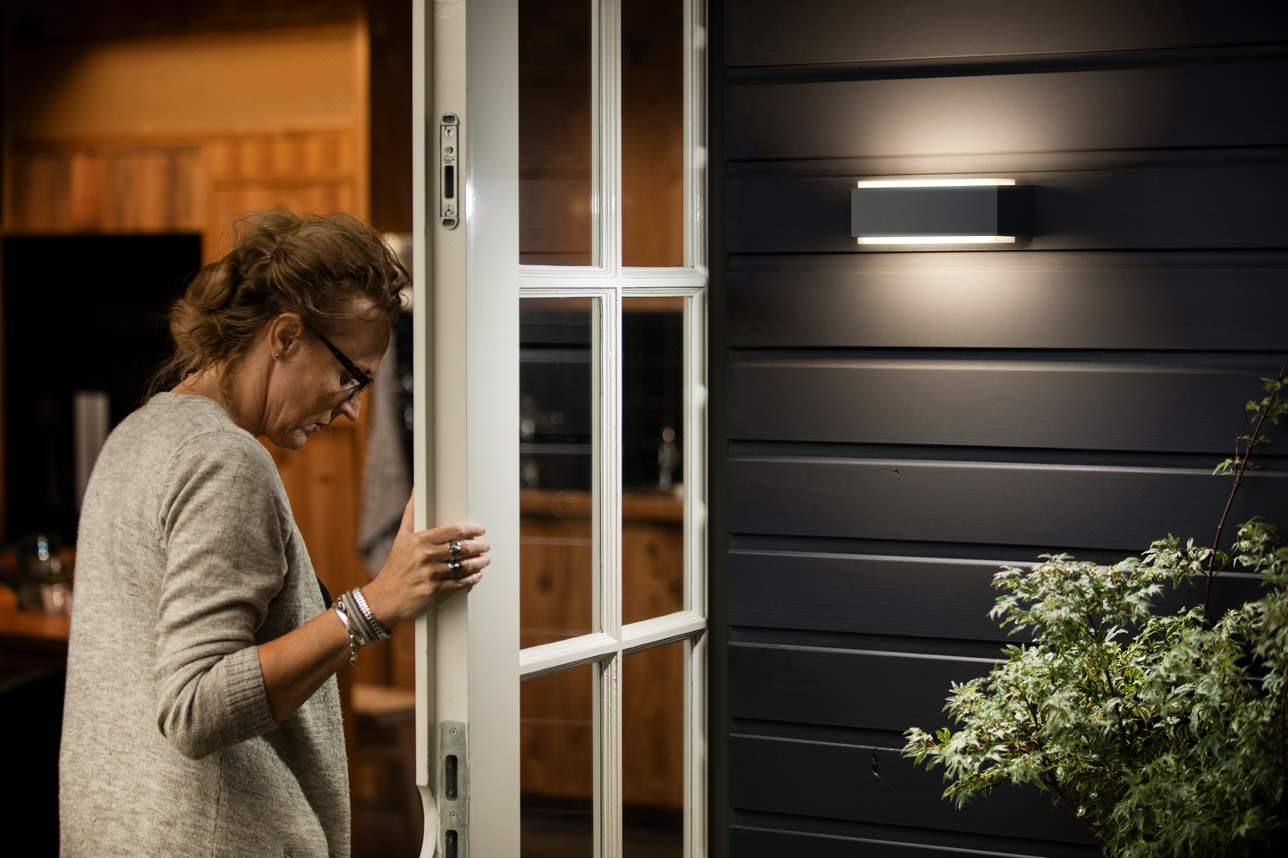 Seinävalaisin Stratosphere Philips 2x4,5W antrasiitti