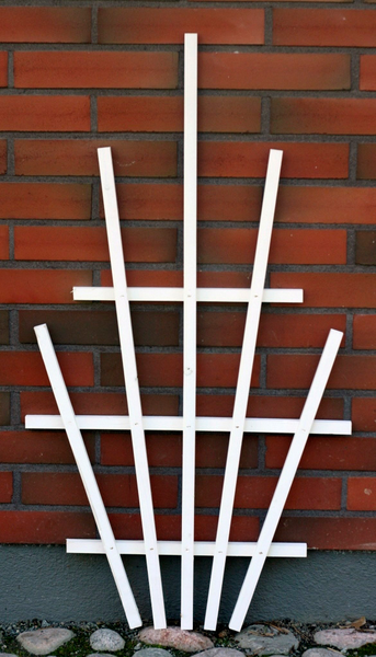 Köynnöstuki Miljöökoriste viuhka 101x55cm säleikkö