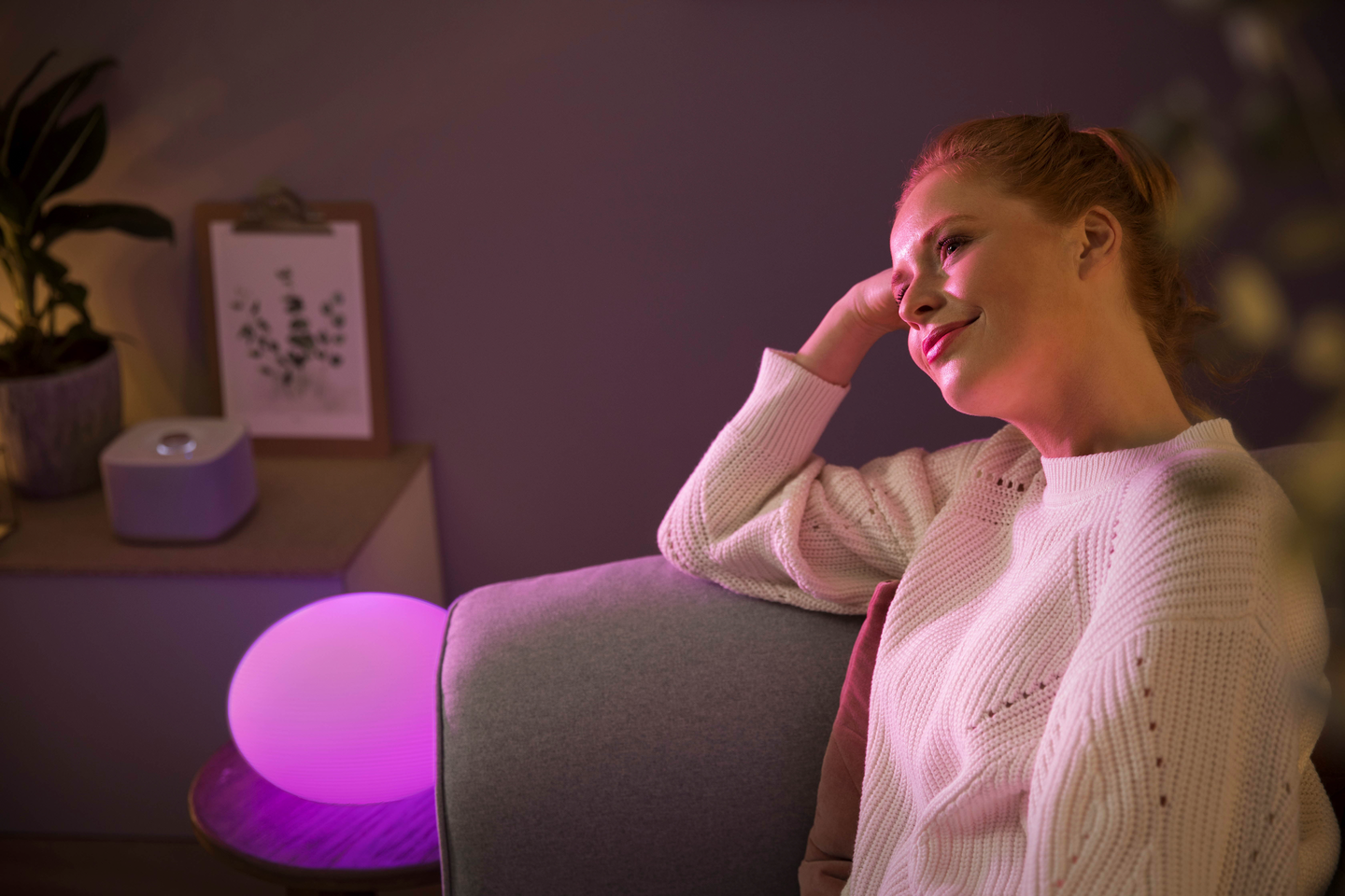 Pöytävalaisin Philips Hue Flourish valkoinen 9,5W 230V