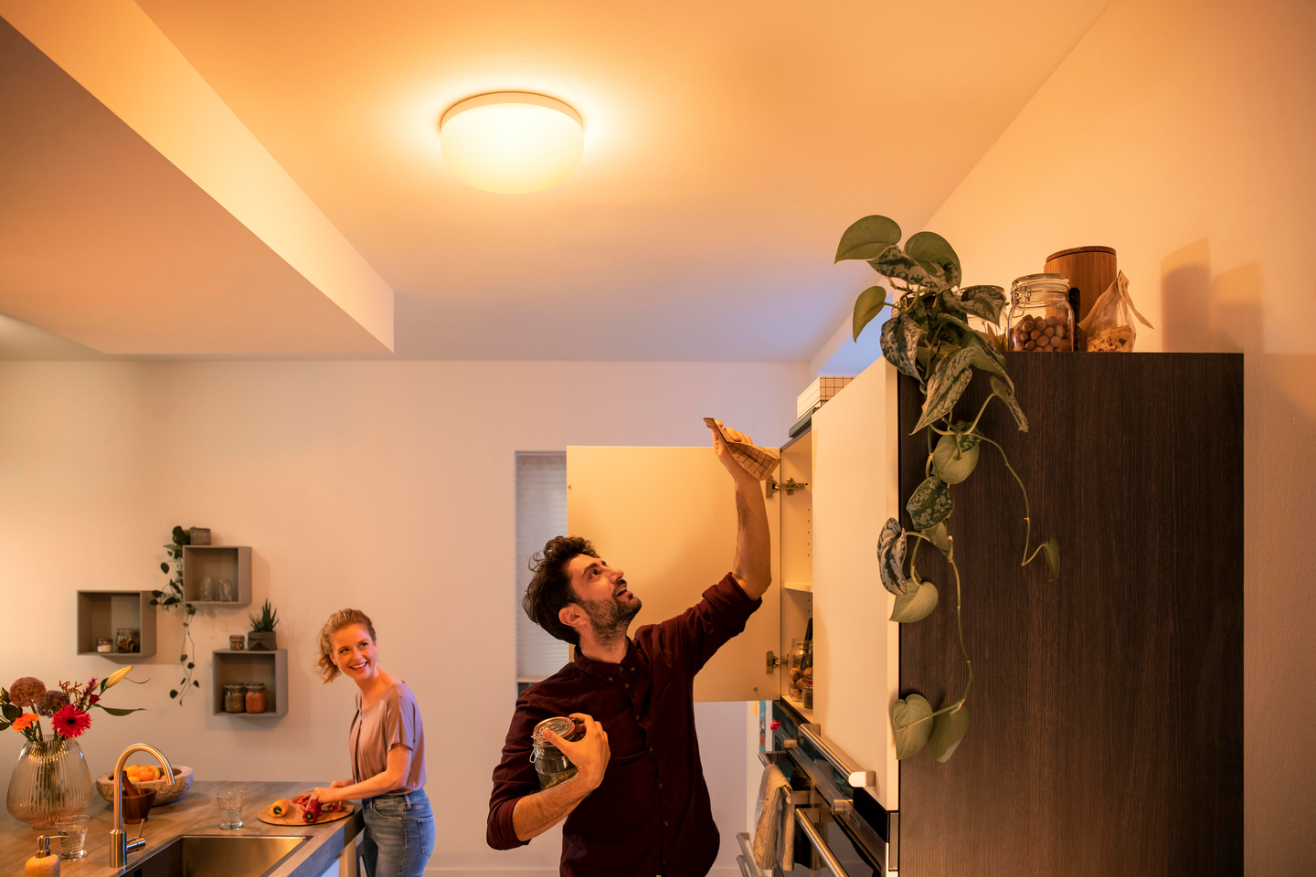 Kattovalaisin Philips Hue Flourish valkoinen 32W 24V